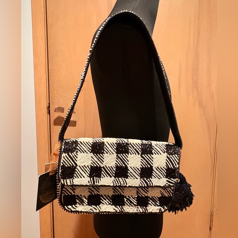Stylish Black and White Checkered Women's Bag with black swan charm